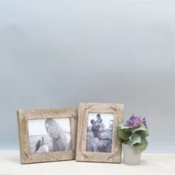 4 X 6 Inch Decorative Distressed Wood Picture Frame With Nail Accents - Foreside Home & Garden