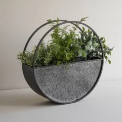 Round Black Metal Wall Planter - Foreside Home & Garden -Eco Haven Store GUEST 3732d0fa 366e 4a59 a3dc 694a3bc5eda4