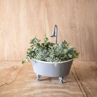Antique Bathtub Planter Gray Metal - Foreside Home & Garden 3 Antique Bathtub Planter Gray Metal - Foreside Home & Garden