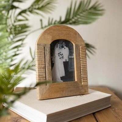 4x6 Inch Arched Picture Frame Mango Wood, MDF, Rattan, Metal & Glass By Foreside Home & Garden 3 4x6 Inch Arched Picture Frame Mango Wood, MDF, Rattan, Metal & Glass By Foreside Home & Garden