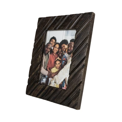 Carved Diagonal 5X7 Wood Photo Frame - Foreside Home & Garden 7 Carved Diagonal 5X7 Wood Photo Frame - Foreside Home & Garden - Image 5