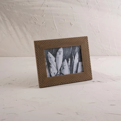 Crocodile Pattern 5X7 Photo Frame Natural Wood, MDF & Glass - Foreside Home & Garden 3 Crocodile Pattern 5X7 Photo Frame Natural Wood, MDF & Glass - Foreside Home & Garden