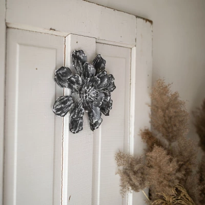 Distressed Flower Wall Art Metal - Foreside Home & Garden 3 Distressed Flower Wall Art Metal - Foreside Home & Garden